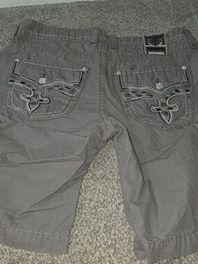 Rock Revival Gray and Cream Logo Patch Detail 40/23 Classic